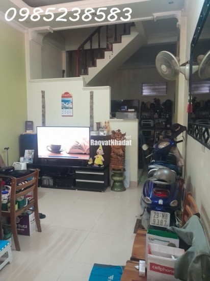 Bán gấp nhà 50m², 4 tầng tại Hào Nam - Giá  8.5 tỷ